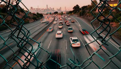 足球世俱杯-社交媒体热议：谁是本赛季最耀眼的车手？