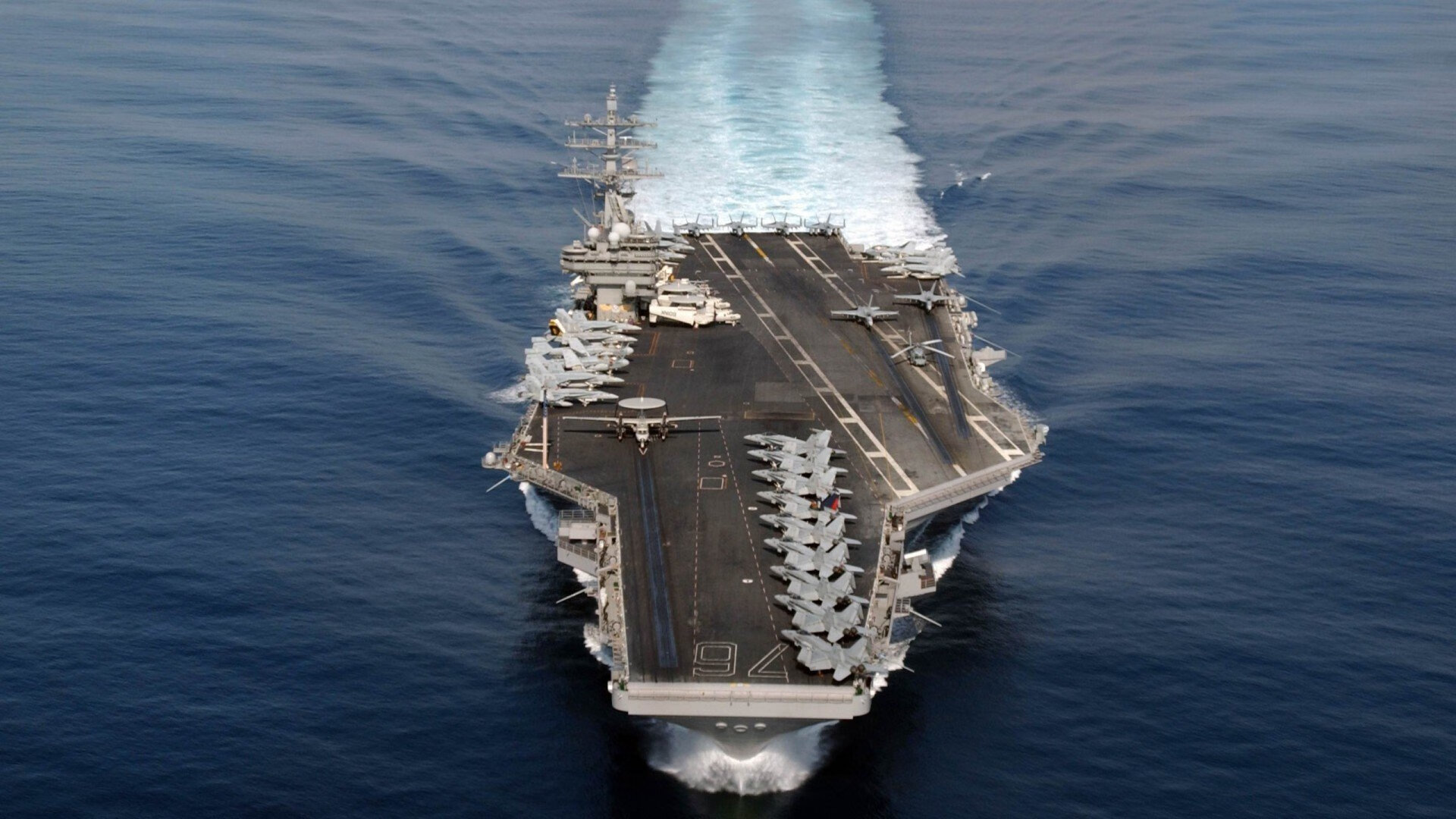 “运动舞蹈：金牛区城北体育馆上演炫目舞步，观众们为舞者们热血沸腾”