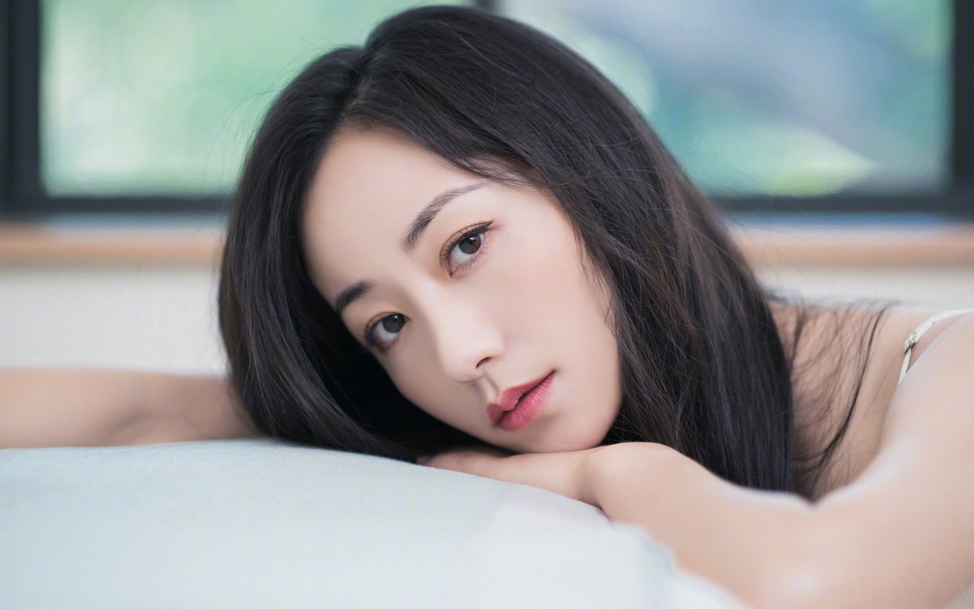 足球产业缺乏商业+公益协同推广模式，足球公益事业