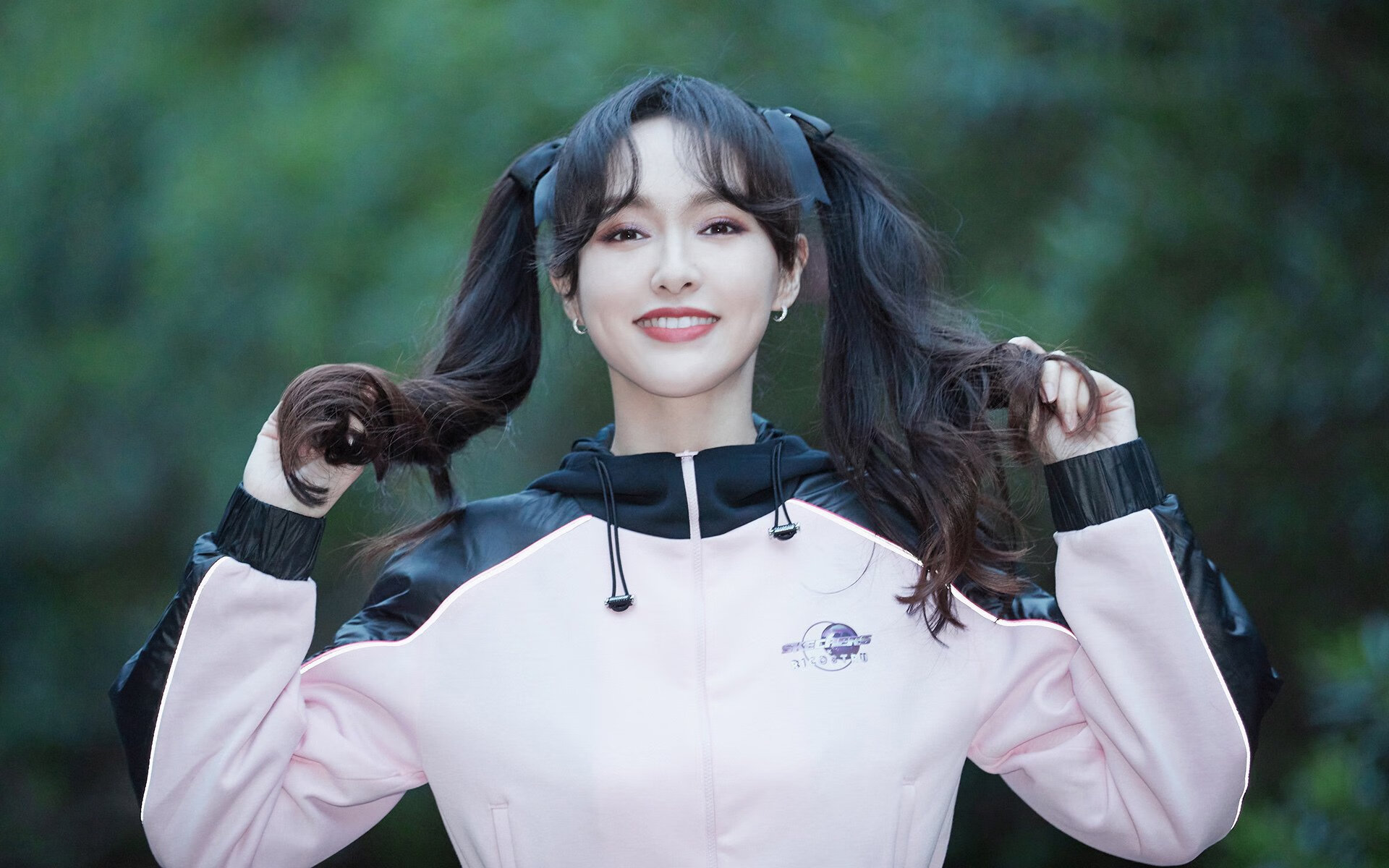 吉尔吉斯斯坦女篮在欧洲预赛中奋战，奋力追逐